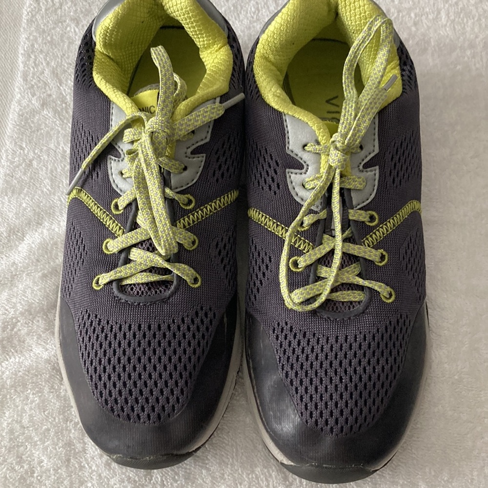 Vionic “Emerald” Tennis Shoe